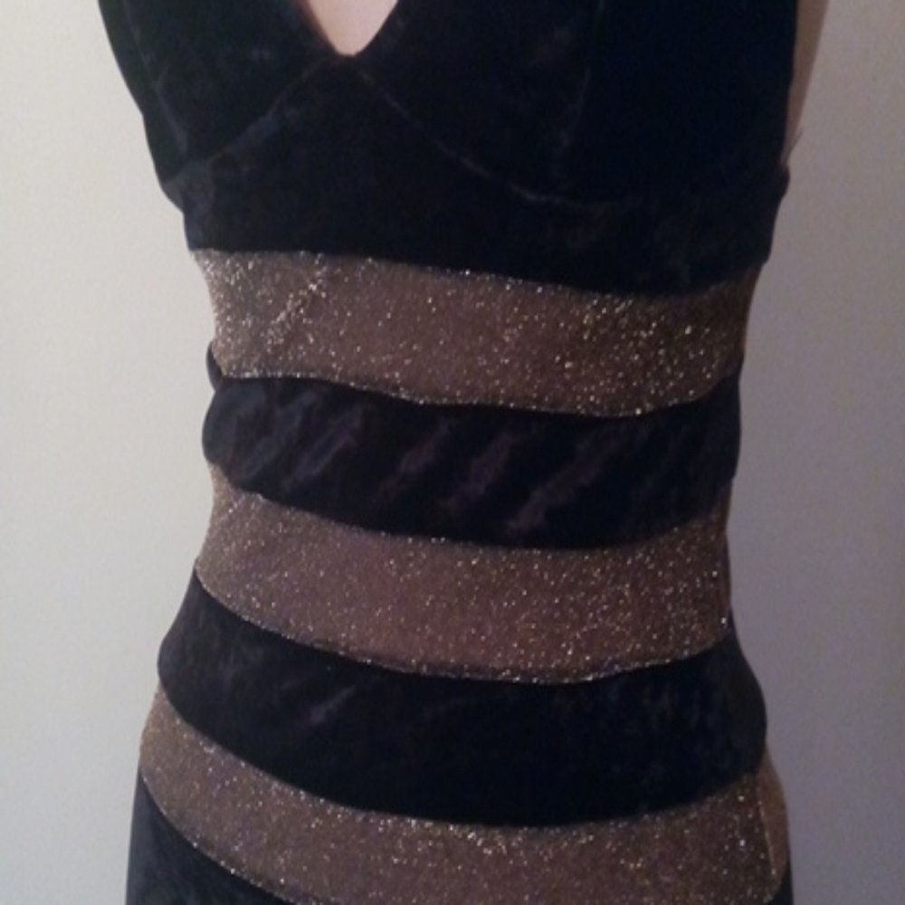 Oliver by Valentino velour/sparkle dress - Picture 10 of 10